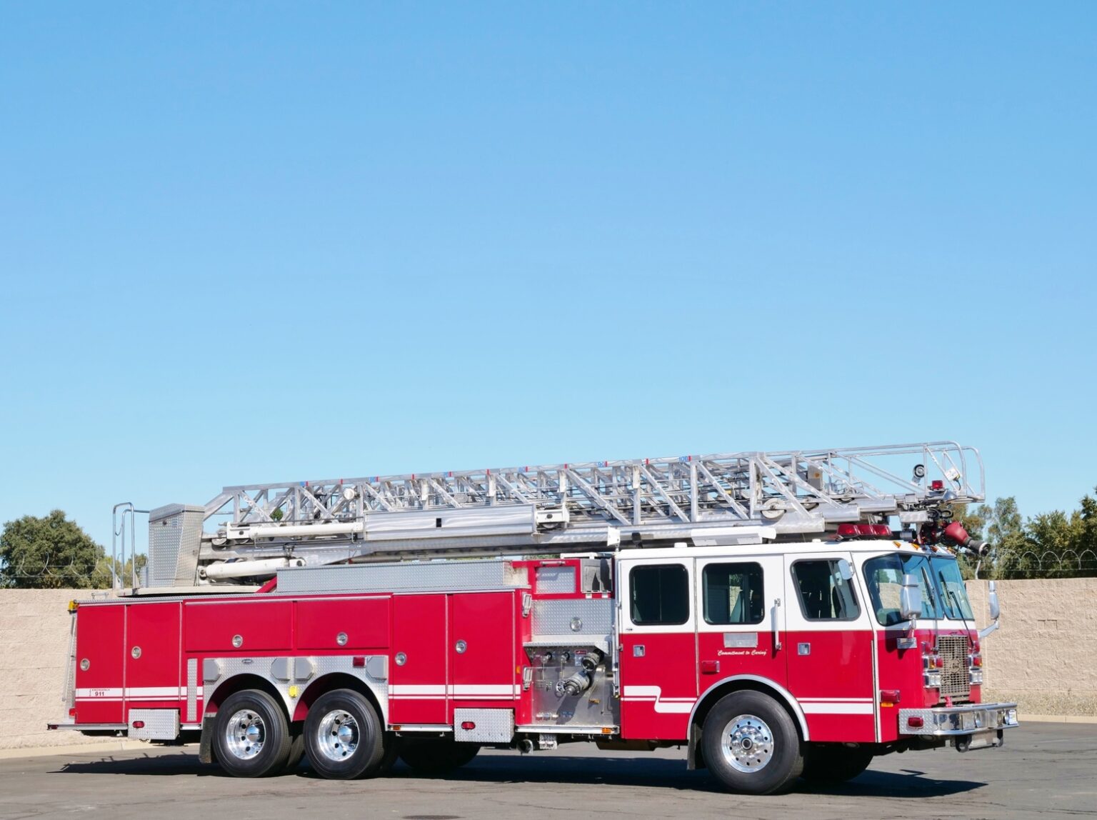 2000 E-One Cyclone 100' Quint 2000/500 (Q1197) | Fenton Fire