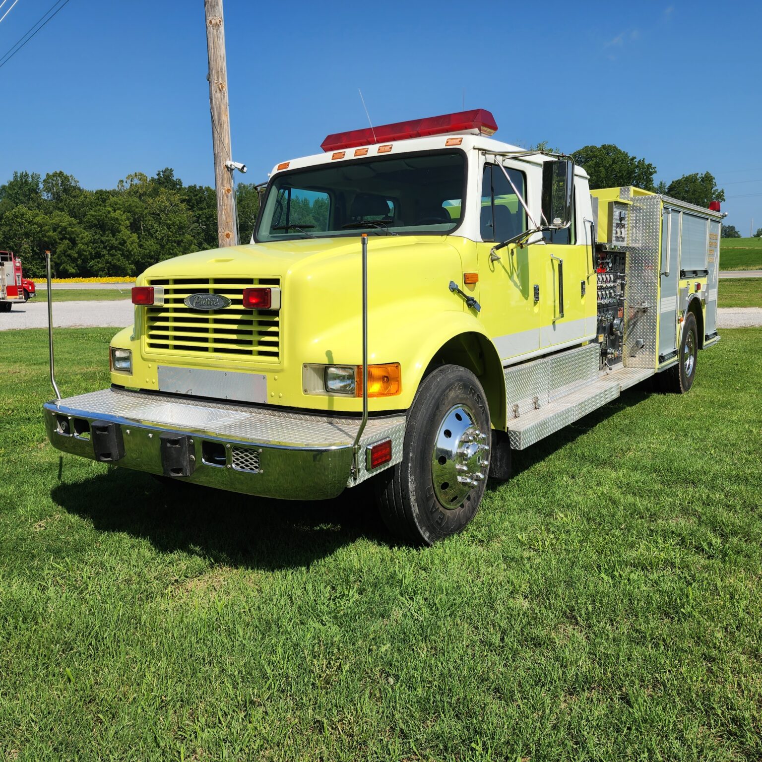 2002 Pierce International 1250/750/Foam (E4740) Fenton Fire