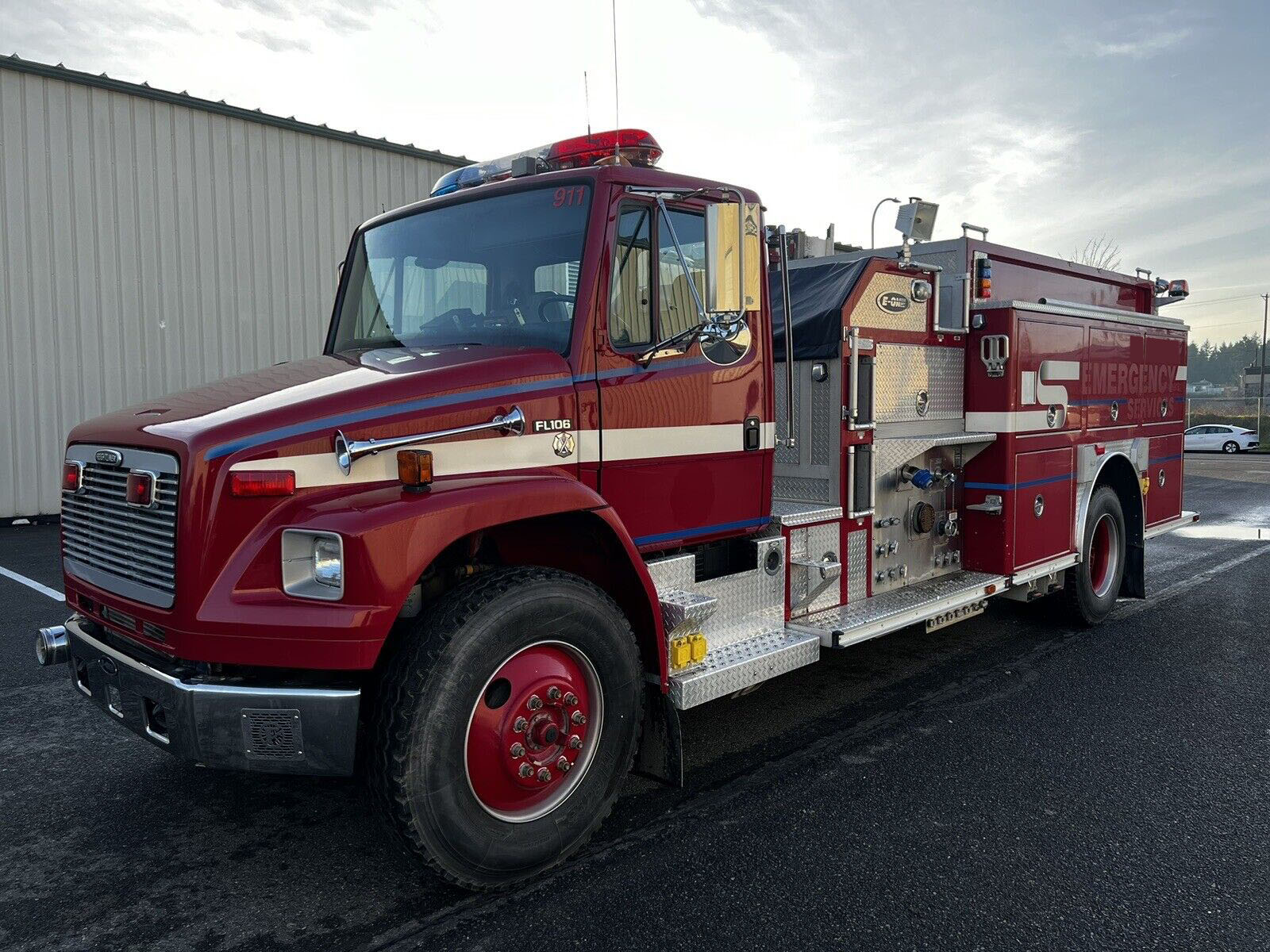 2002 Freightliner FL106 Pumper 1500/1000 (E4768) Fenton Fire
