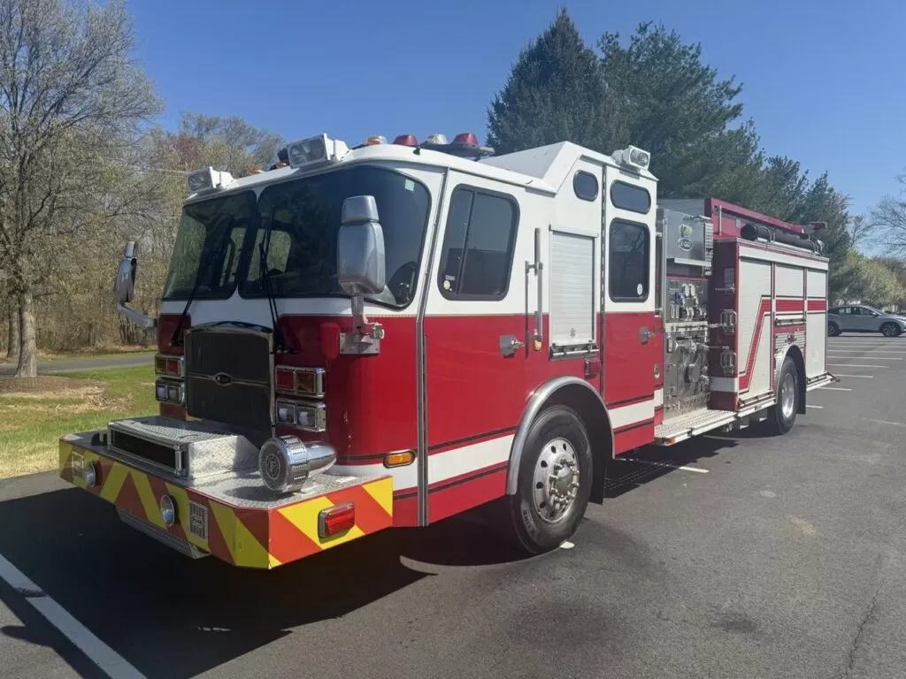 F036-2010-E-One-Fire-Truck-10-33-26-AM-Large-1024x768